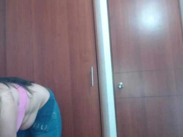 Live sex webcam photo for Samantha-tay #273422379