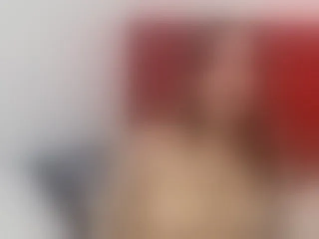 Live sex webcam photo for SamanthaCastell13 #290674352