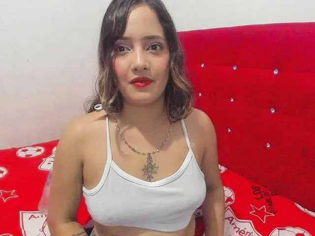 Live sex webcam photo for SamanthaCastell13 #291041571