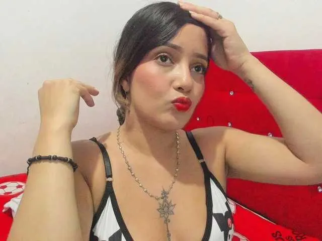 Live sex webcam photo for SamanthaCastell13 #291049060