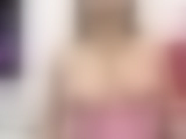 Live sex webcam photo for SamanthaCastell13 #291136505