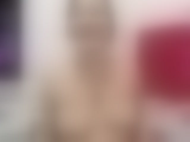 Live sex webcam photo for SamanthaCastell13 #291276860