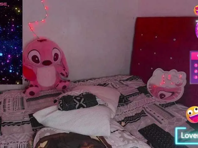 Live sex webcam photo for SamanthaCastell13 #291478508