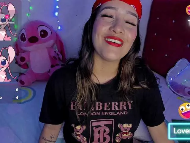Live sex webcam photo for SamanthaCastell13 #291712494
