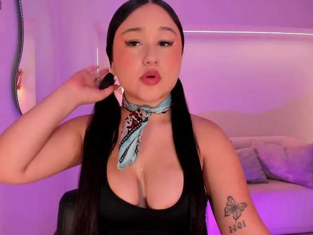 Live sex webcam photo for SamanthaConnor #278085544