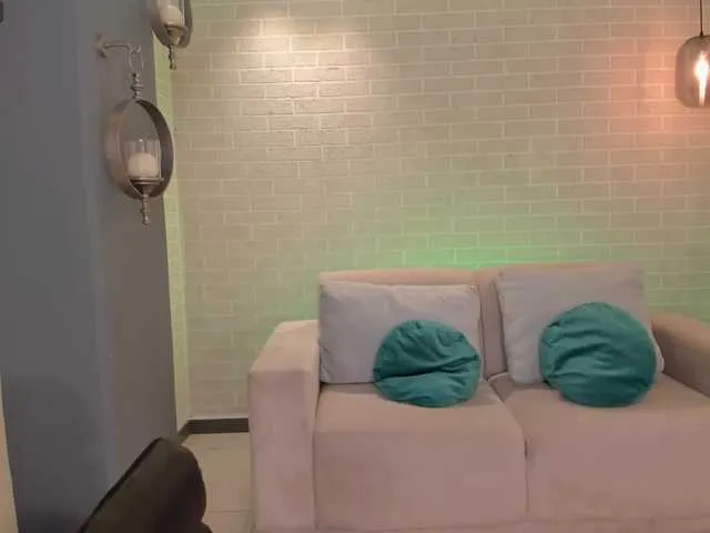 Live sex webcam photo for SamanthaConnor #278178212