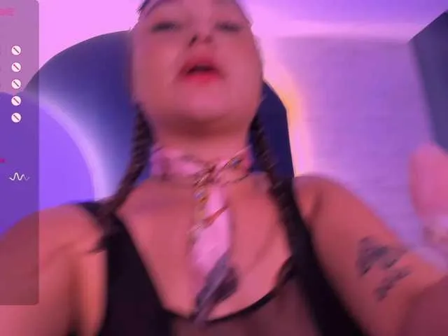 Live sex webcam photo for SamanthaConnor #290377962