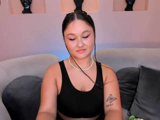 Live sex webcam photo for SamanthaConnor #290549439
