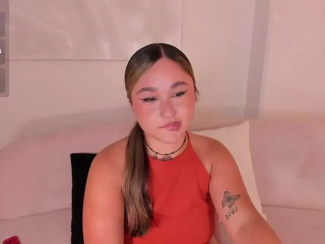 Live sex webcam photo for SamanthaConnor #291047444