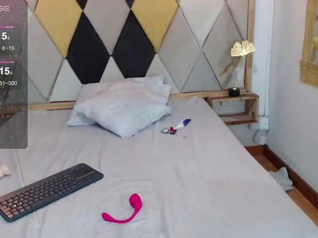 Live sex webcam photo for SamanthaFerrer #277963465