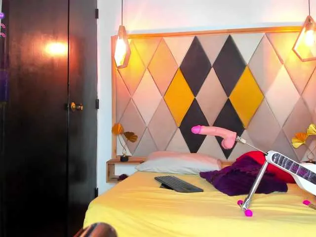 Live sex webcam photo for SamanthaFerrer #290741118