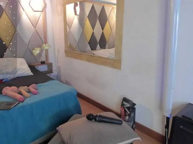 Live sex webcam photo for SamanthaFerrer #291131044