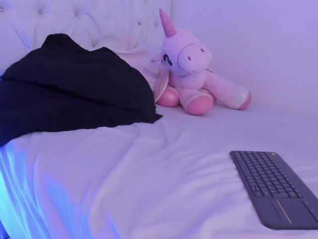 Live sex webcam photo for SamanthaFox07 #276648054