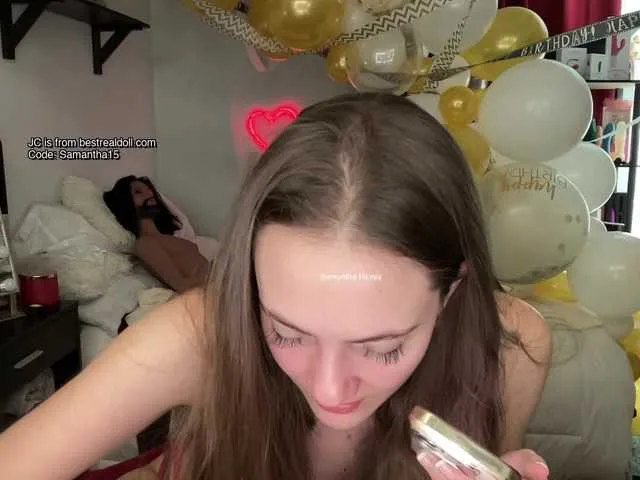 Live sex webcam photo for SamanthaHayes #276855189