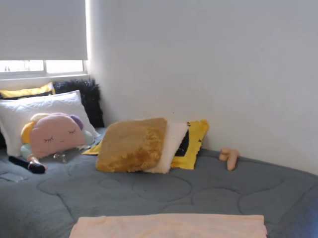 Live sex webcam photo for SamanthaHot24 #272034999