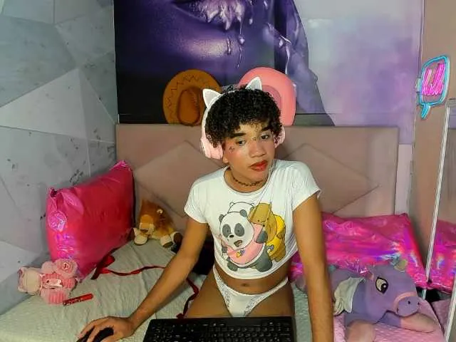 Live sex webcam photo for SamanthaKarolina #278230152