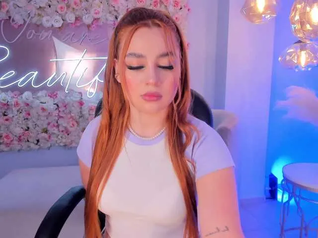 Live sex webcam photo for SamanthaKlein #290153012