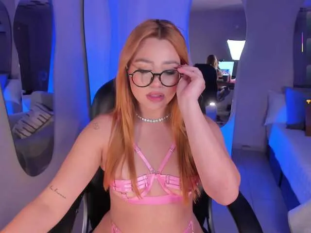 Live sex webcam photo for SamanthaKlein #291403827