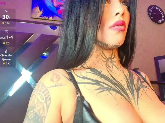 Live sex webcam photo for SamanthaaSutra #293338346
