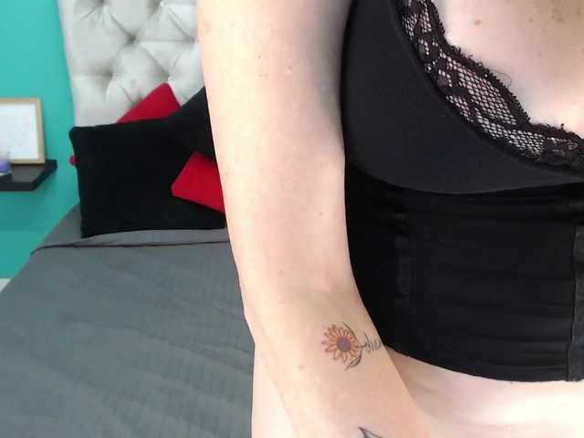 Live sex webcam photo for Samanthaajohn #272379969