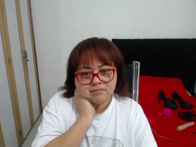 Live sex webcam photo for Samantta-Jone #272529554