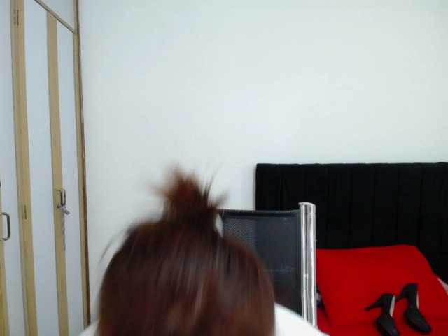 Live sex webcam photo for Samantta-Jone #272534097