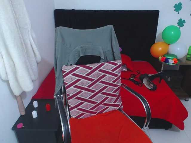 Live sex webcam photo for Samantta-Jone #272784081