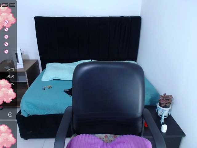 Live sex webcam photo for Samantta-Jone #273029321