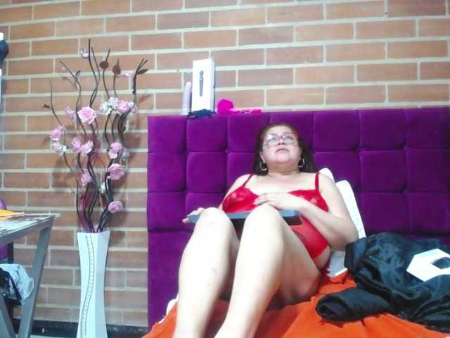 Live sex webcam photo for Samantta-Jone #273133538