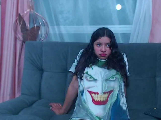 Live sex webcam photo for Samanttha-sex #273904408