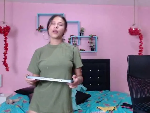 Live sex webcam photo for SamaraCortez #276520358