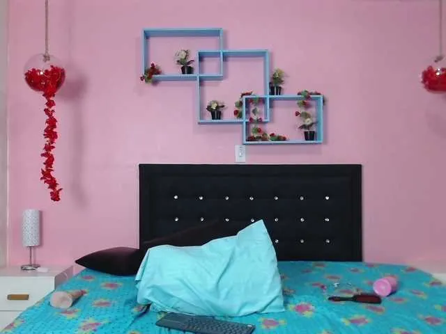 Live sex webcam photo for SamaraCortez #276533845