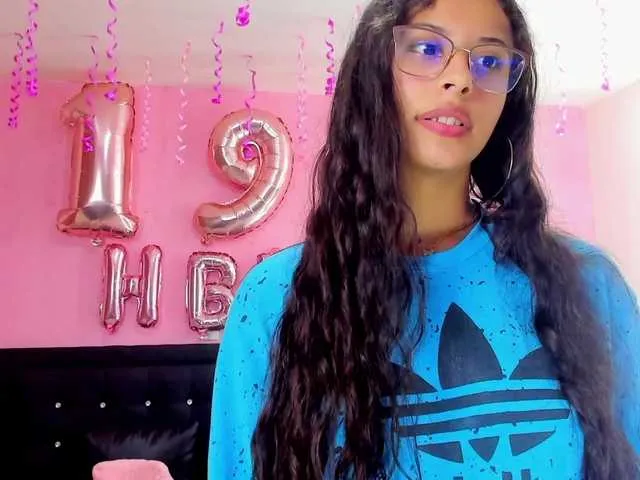 Live sex webcam photo for SamaraCortez #277779748