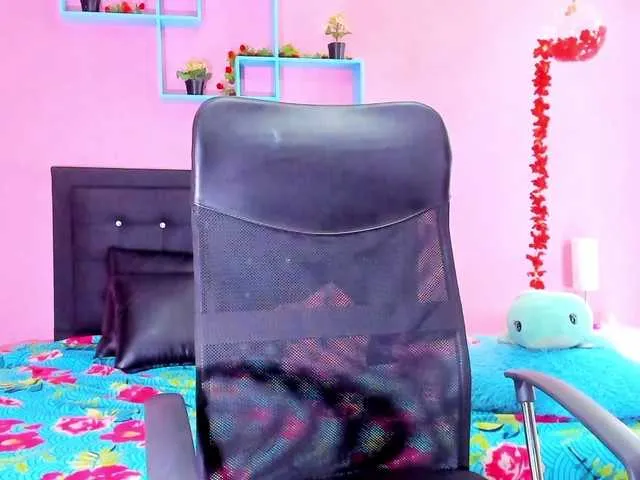 Live sex webcam photo for SamaraCortez #277988741