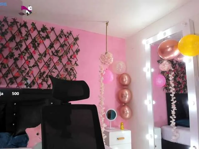 Live sex webcam photo for SamaraCortez #290961842