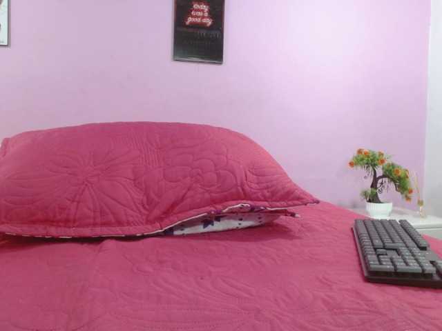 Live sex webcam photo for SamarhaJones #272933236