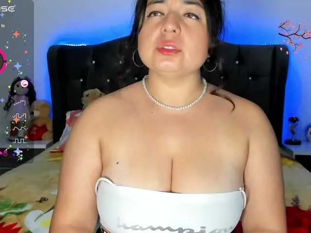 Live sex webcam photo for Samay11 #277391385