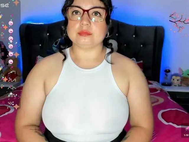 Live sex webcam photo for Samay11 #277747310
