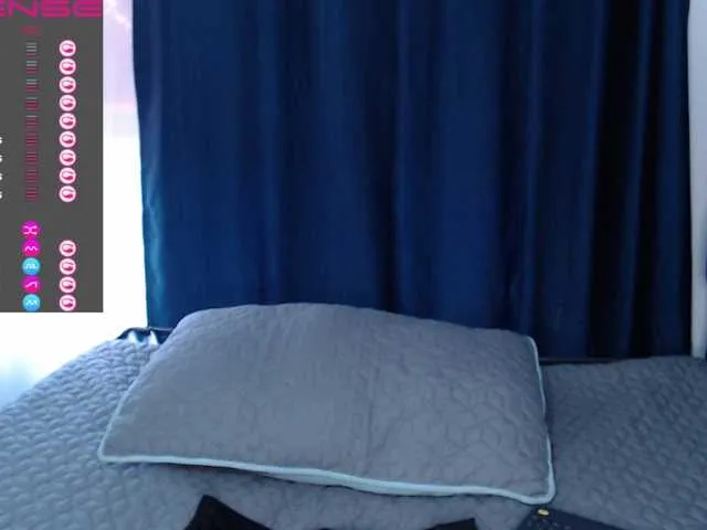 Live sex webcam photo for Samii-Evans #273494476