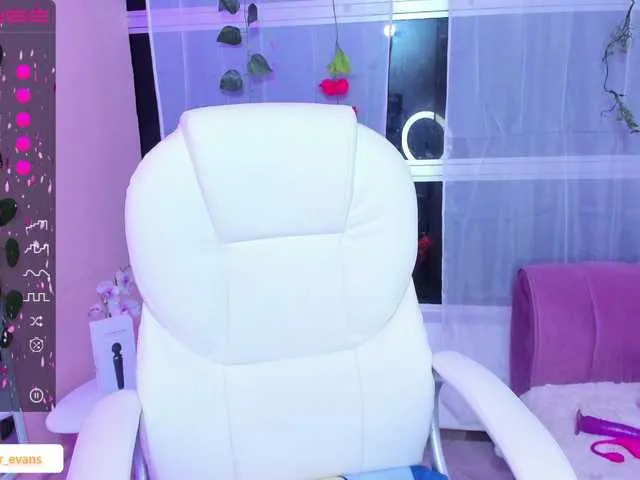 Live sex webcam photo for Samii-Evans #273833059