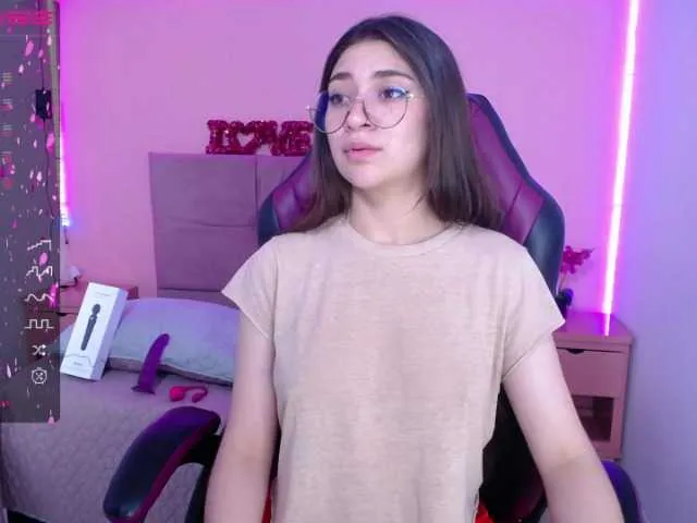 Live sex webcam photo for Samii-Evans #274350747