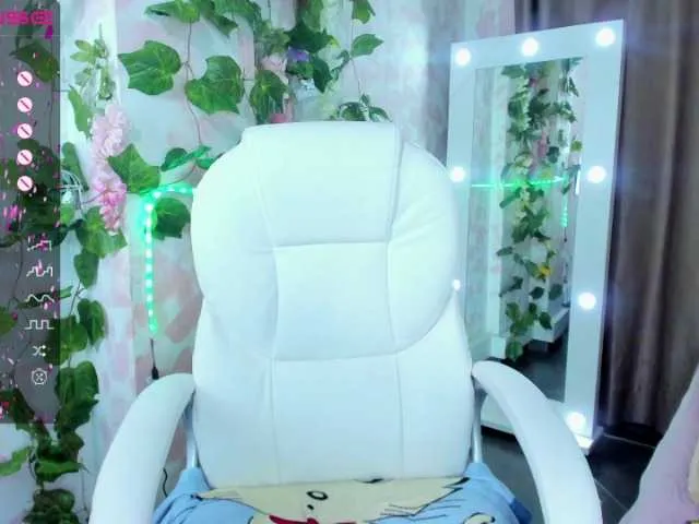 Live sex webcam photo for Samii-Evans #274612144