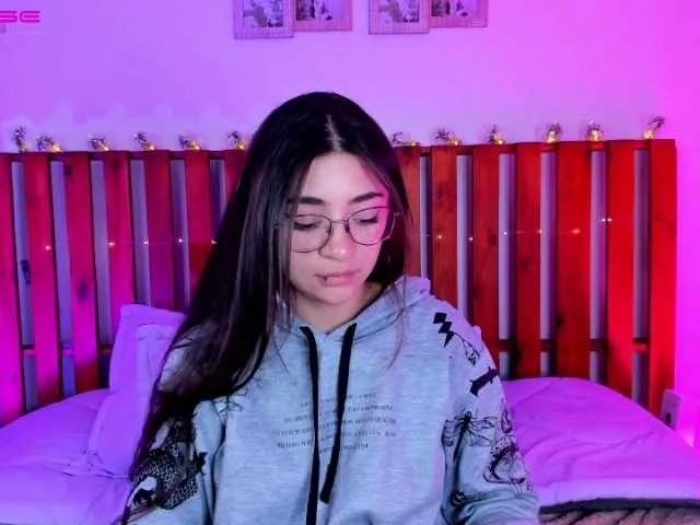 Live sex webcam photo for Samii-Evans #275598864