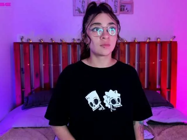 Live sex webcam photo for Samii-Evans #275609328
