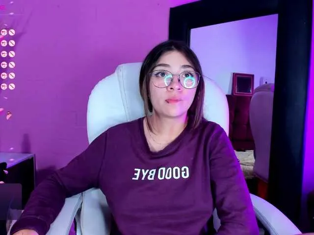 Live sex webcam photo for Samii-Evans #276394635