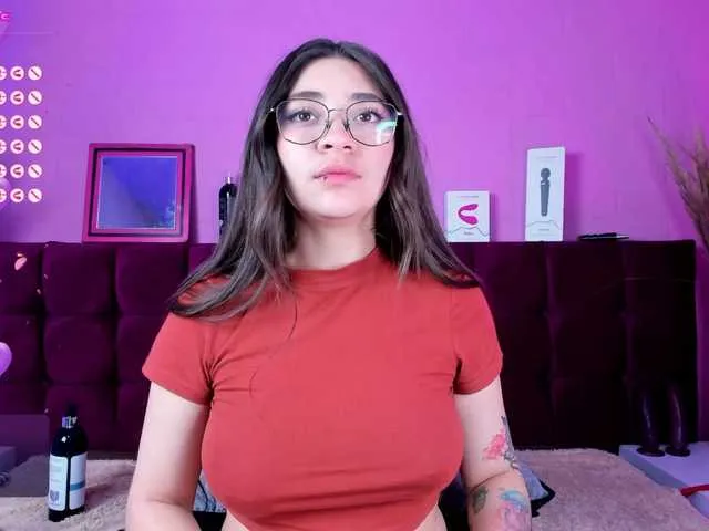 Live sex webcam photo for Samii-Evans #276787358