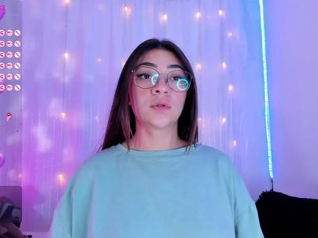 Live sex webcam photo for Samii-Evans #277603321