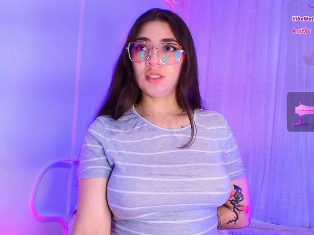 Live sex webcam photo for Samii-Evans #291344585