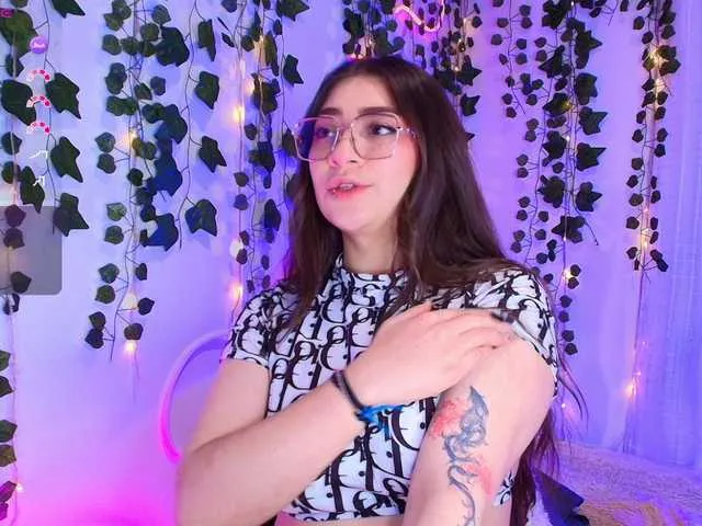 Live sex webcam photo for Samii-Evans #291712710