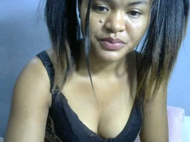Live sex webcam photo for Saminahh #277269455